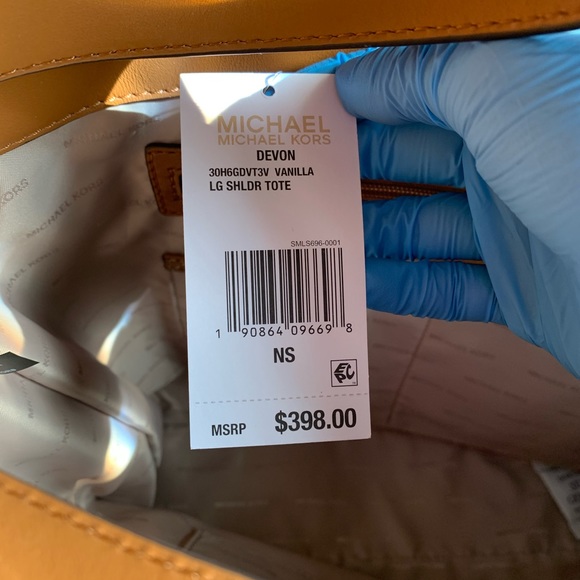 NWT Michael Kors Devon Large Shoulder Tote Vanilla - Picture 7 of 8